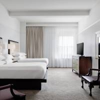 Classic Pantlind Guest Room