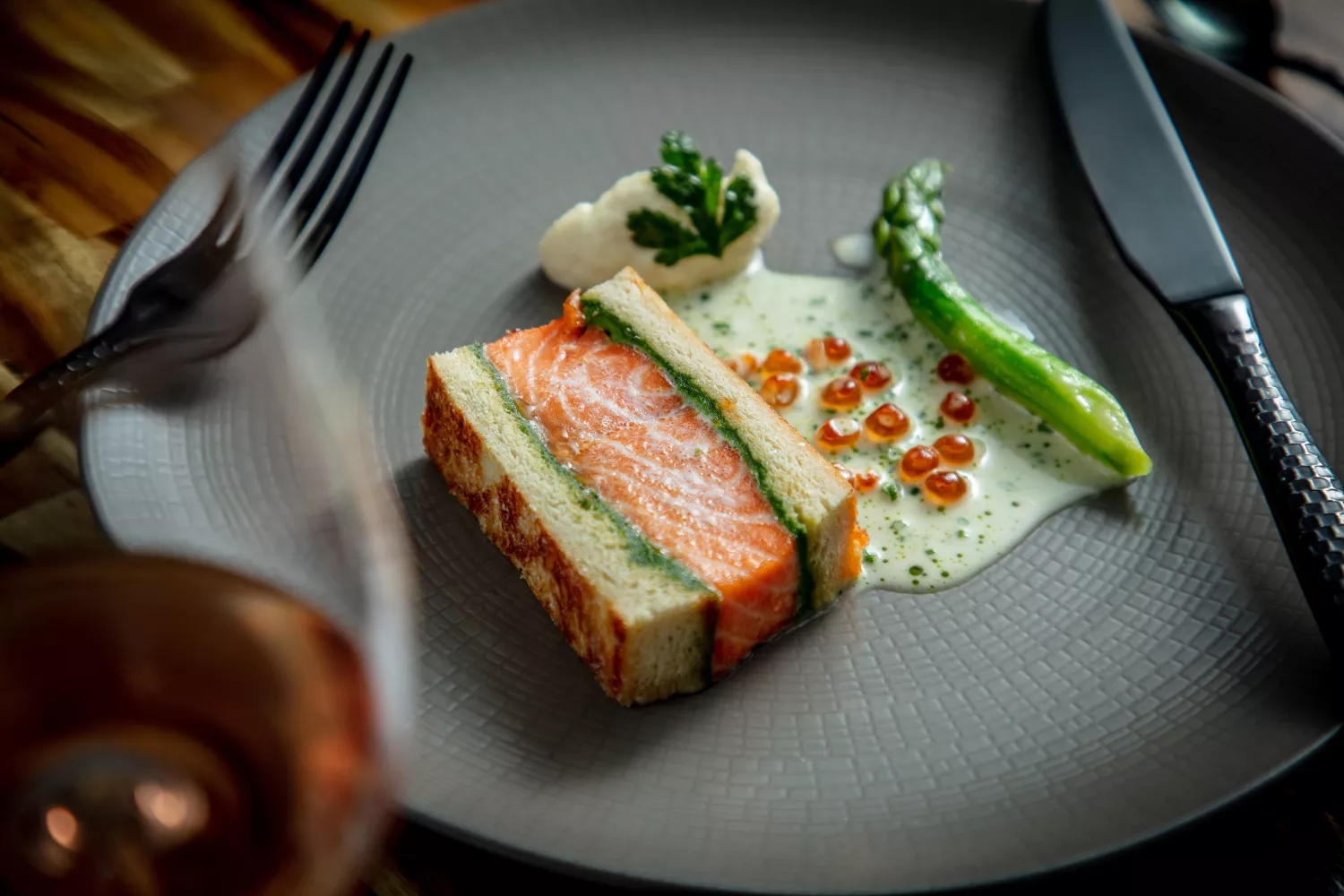 Amway Grand_Events_Food_Salmon_Asparagus_Sauce