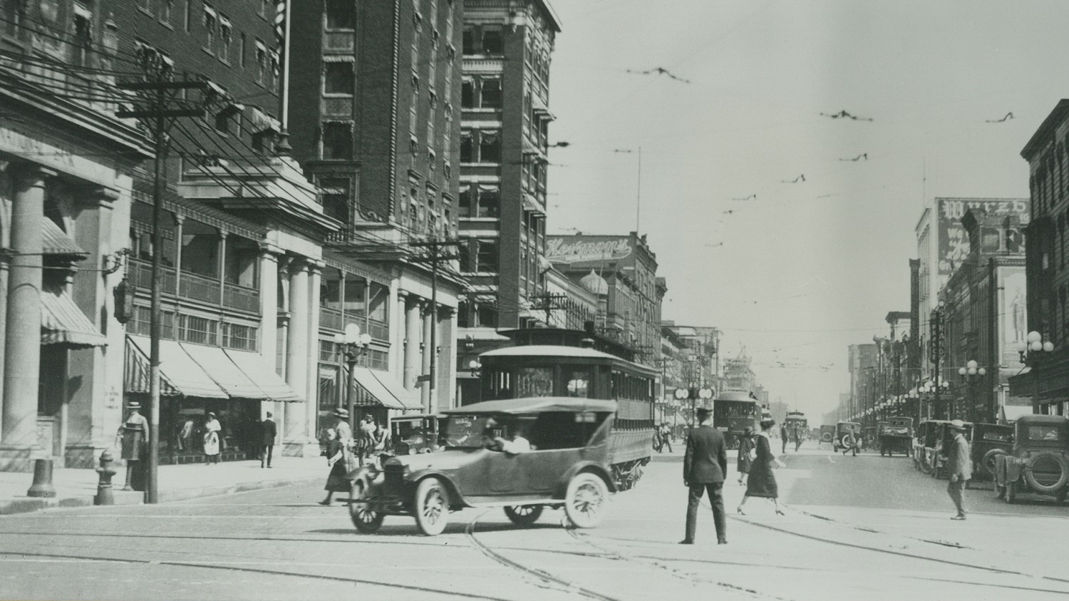 Amway Grand_Historic_Black and White_Exterior_Pantlind Hotel_Historic Cars_People_Bikes_Street
