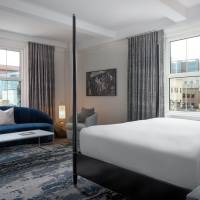 Plaza Luxury Suite Bedroom