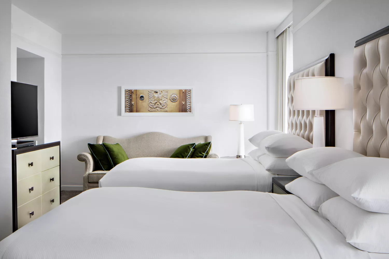 Amway Grand_Superior_Two Queen Beds_Dresser_TV_Couch_Lamps