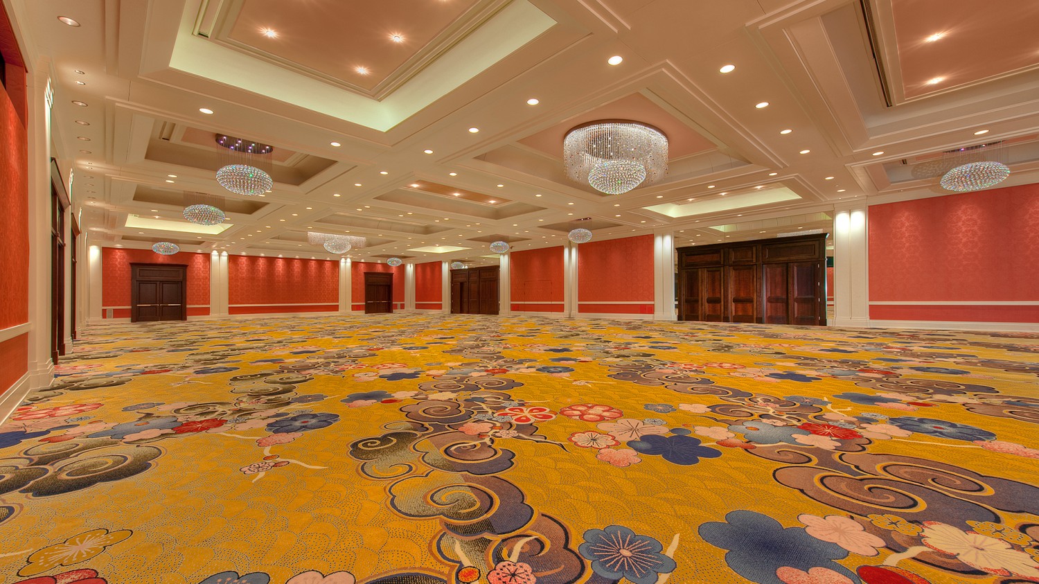 Amway Grand_Ambassador Ballroom_Empty_Chandeliers